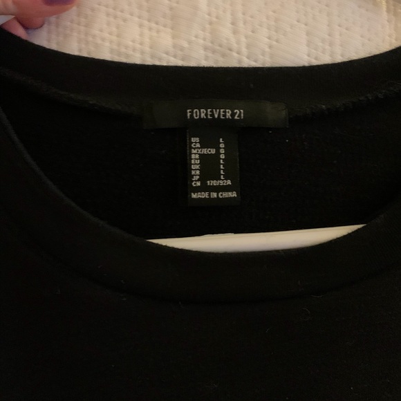 Top - Picture 2 of 3